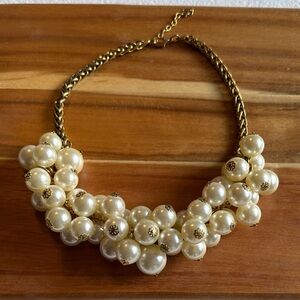 Elegant Gold and Cream Pearl Necklace